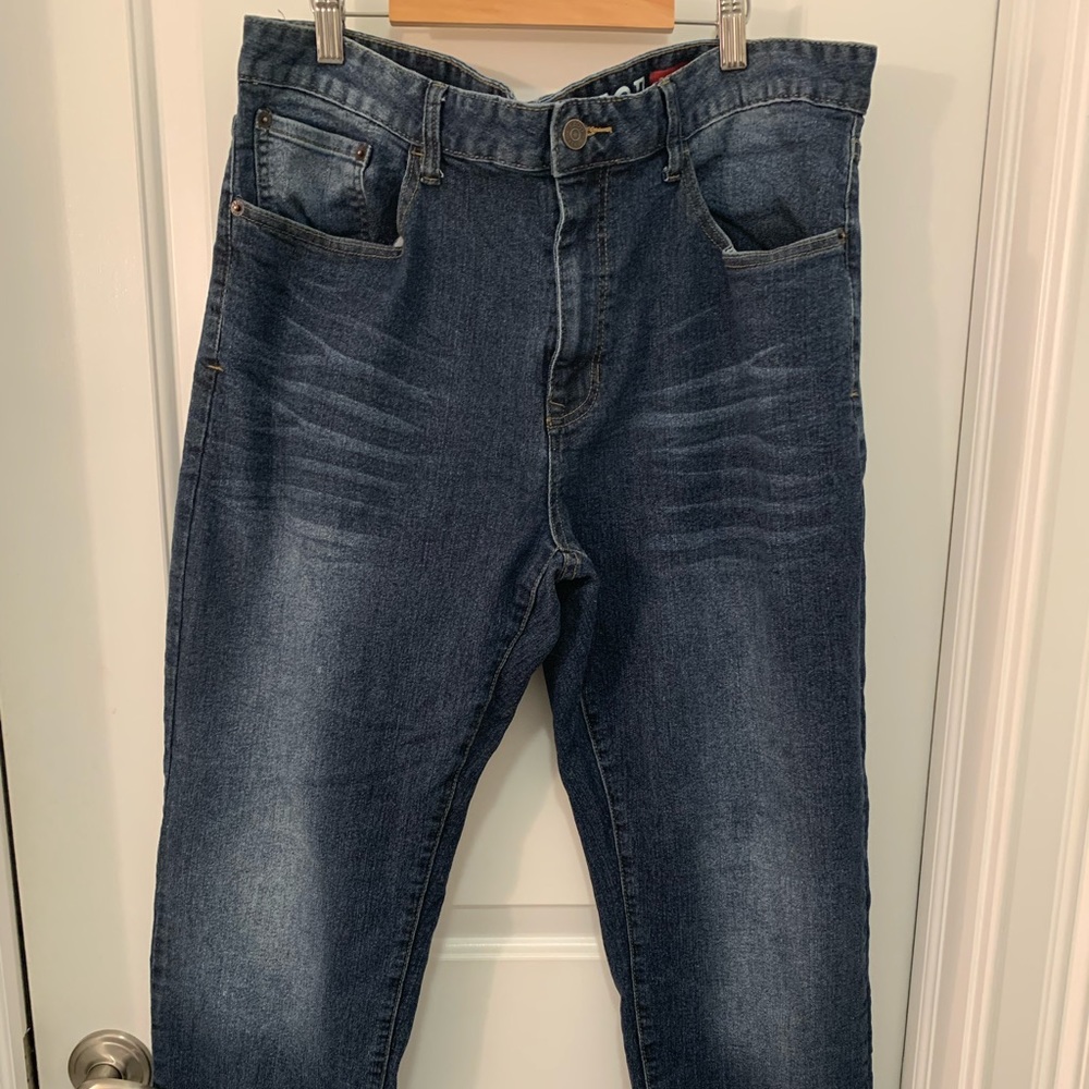 IZOD Slim Straight Fit Men’s Jeans Size 38